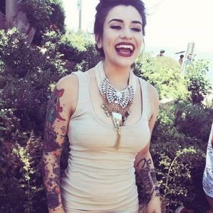 Meet your Posher, Cassandra